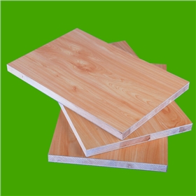 馬六甲生態板(香柏木) 馬六甲生態板(香柏木)