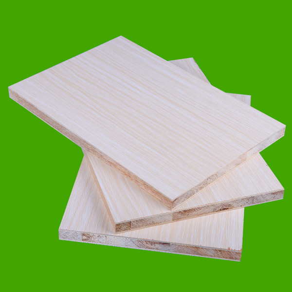 馬六甲生態板(銀絲橡木) 馬六甲生態板(銀絲橡木)